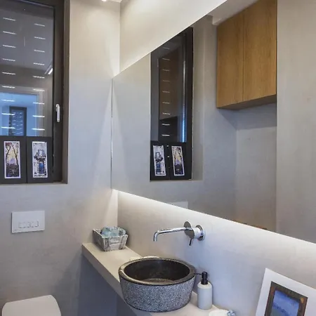 Donatos * Mégas Yialós-Nítes