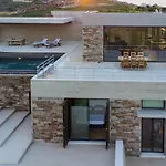 Villa Donatos Soros