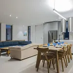 Donatos Villa