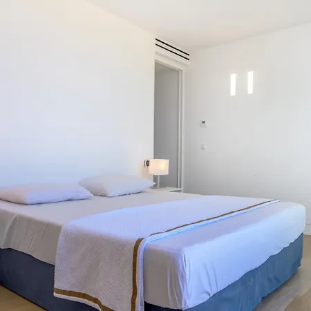 Donatos Villa Mégas Yialós-Nítes