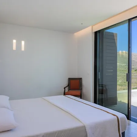 Donatos * Mégas Yialós-Nítes